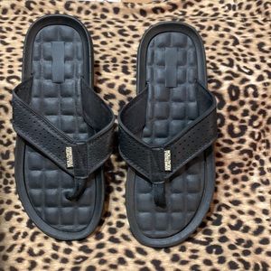 Kenneth Cole Reaction Flips